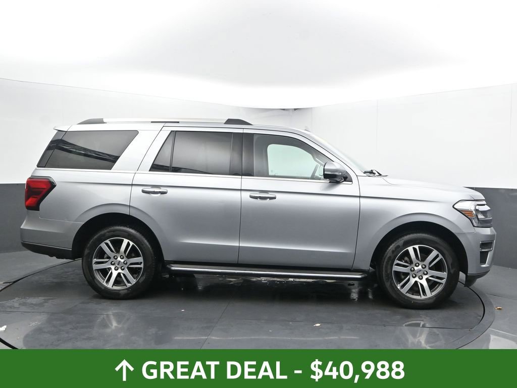 Used 2022 Ford Expedition Limited image 13
