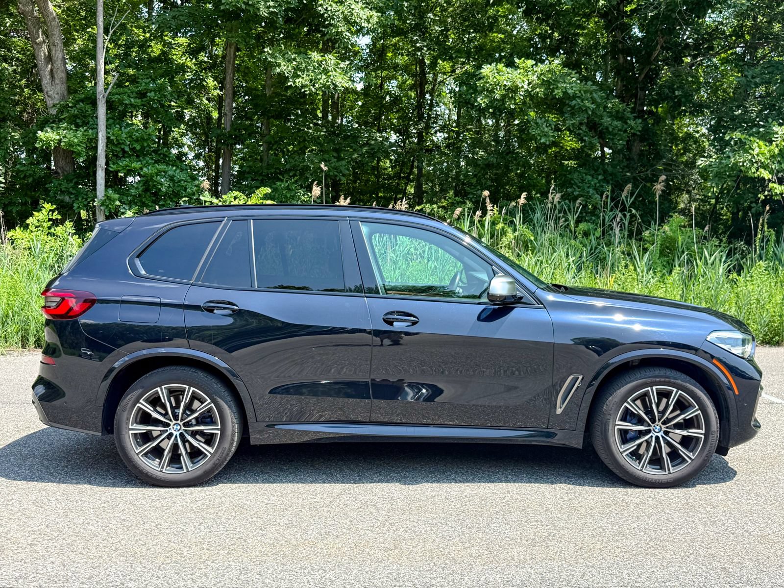 Used 2023 BMW X5 M50i w/ Climate Comfort Package AWD/4WD image 7