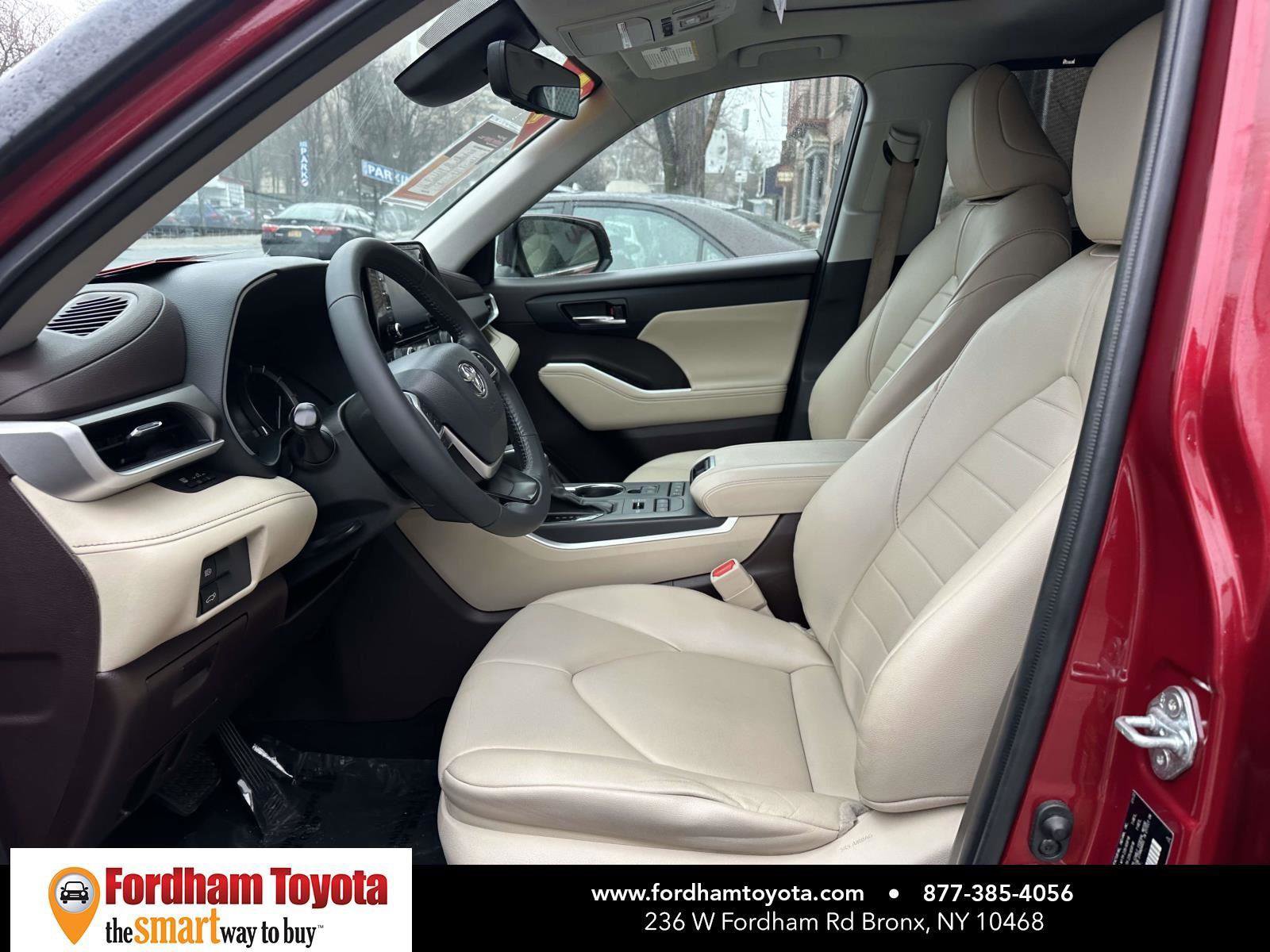 Used 2022 Toyota Highlander XLE image 13