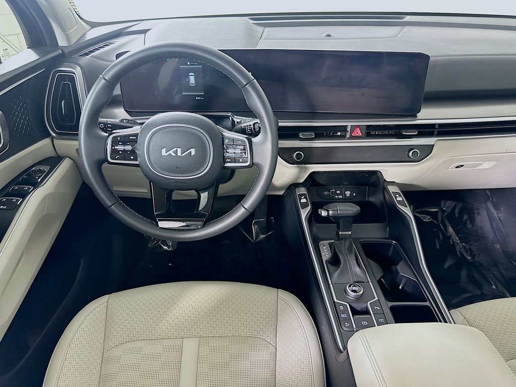 Used 2025 Kia Sorento S w/ Panoramic Sunroof Package FWD image 18