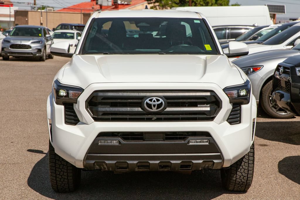 Used 2025 Toyota Tacoma SR5 AWD/4WD image 3