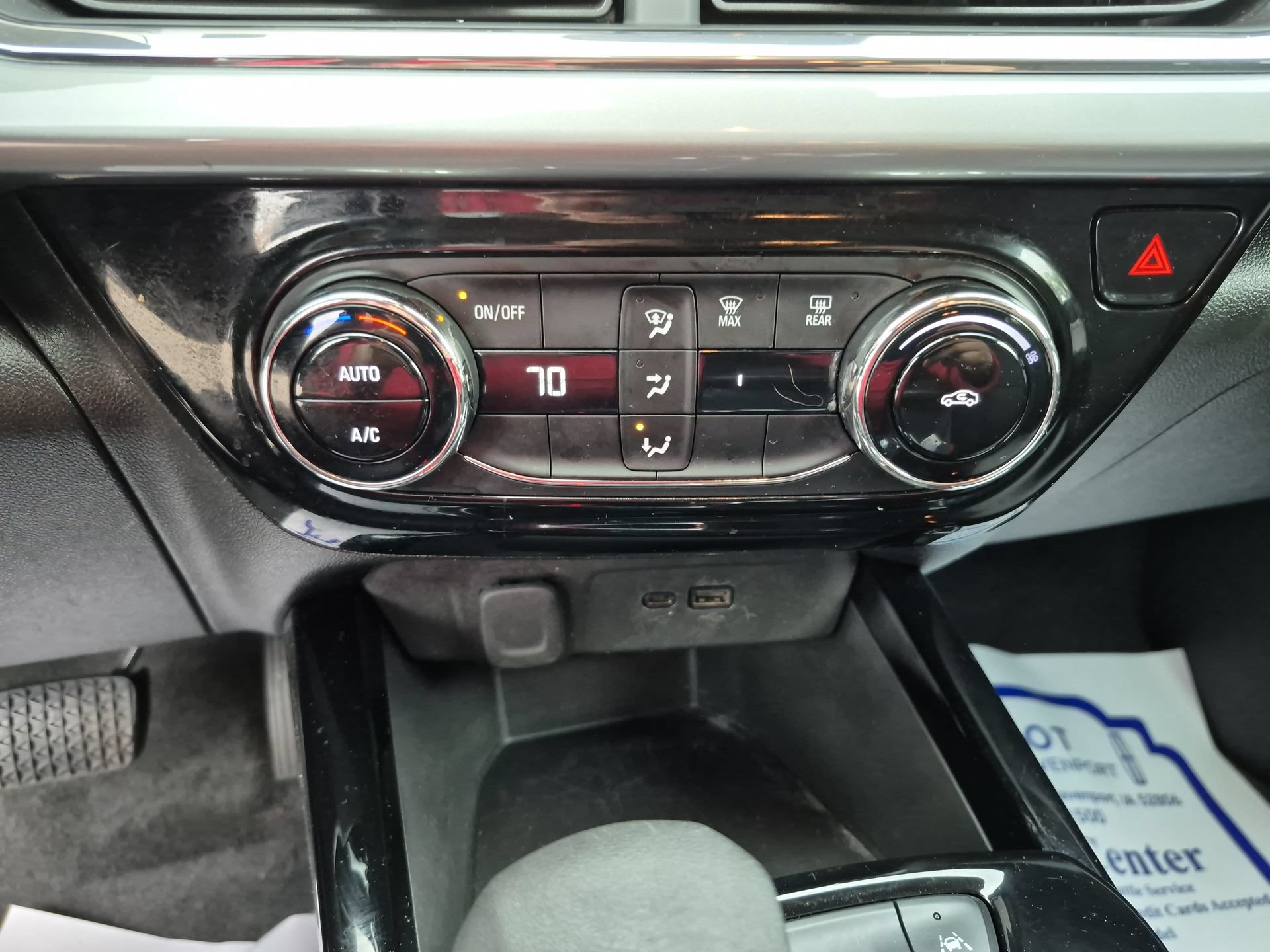 Used 2025 Chevrolet Trax LT FWD image 18