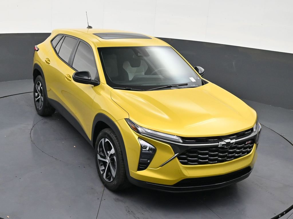 Used 2024 Chevrolet Trax RS w/ Sunroof Package image 20