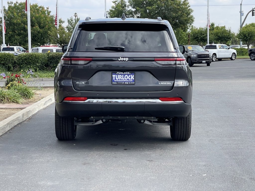 New 2026 Jeep Grand Cherokee Laredo AWD/4WD image 5