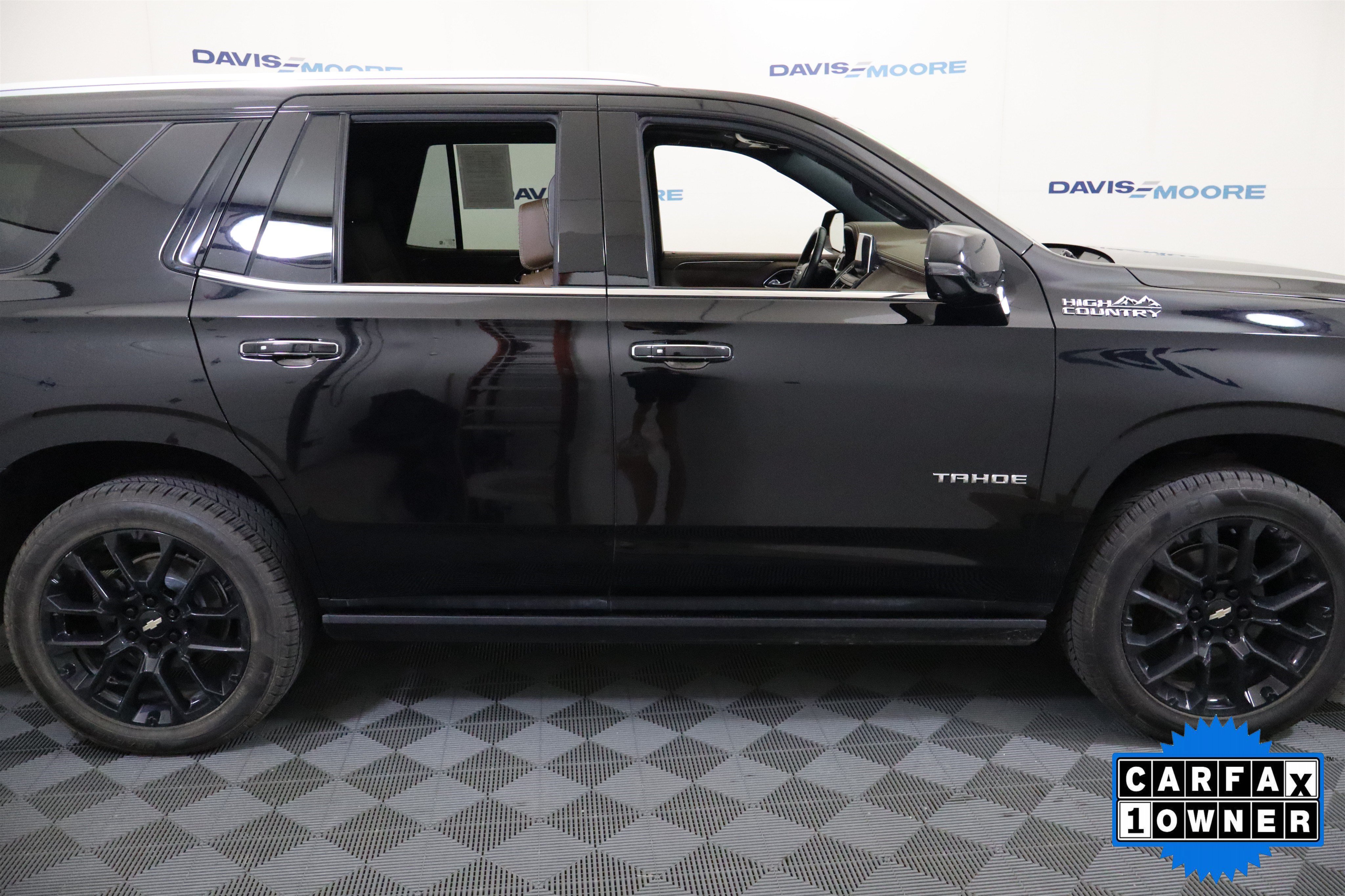 Used 2023 Chevrolet Tahoe High Country AWD/4WD image 5