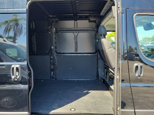 Used 2025 RAM ProMaster 2500 FWD image 8