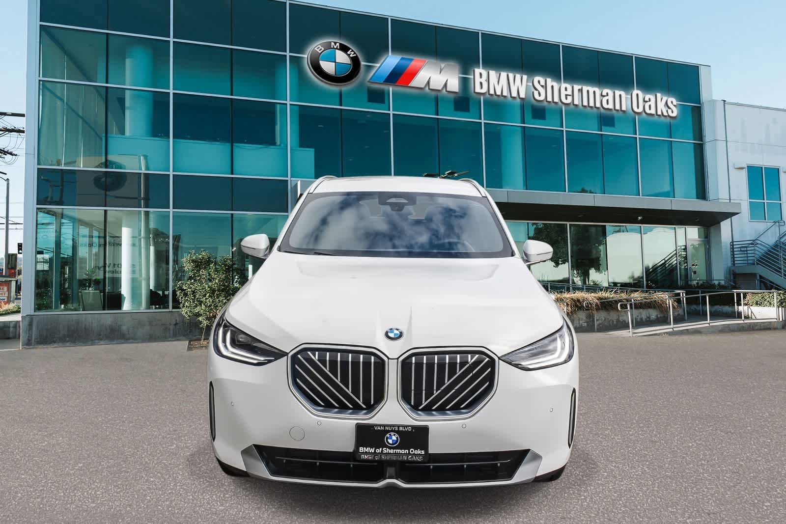 Used 2026 BMW X3 xDrive30 w/ Convenience Package AWD/4WD image 2