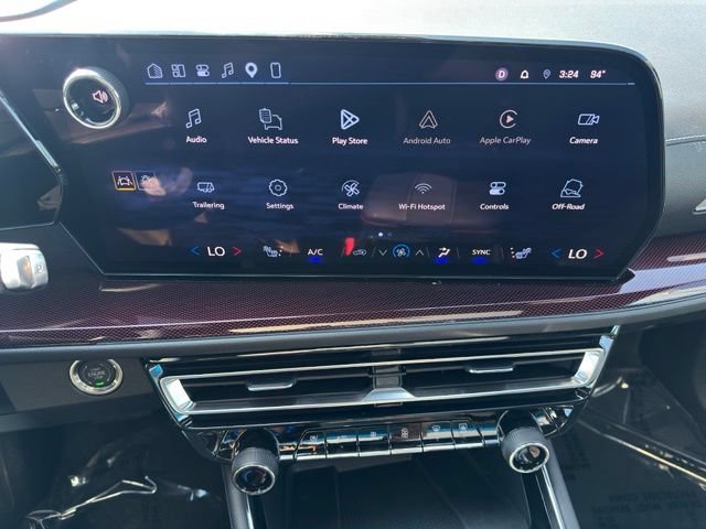 Used 2026 Chevrolet Traverse Z71 w/ Driver Confidence Package AWD/4WD image 18