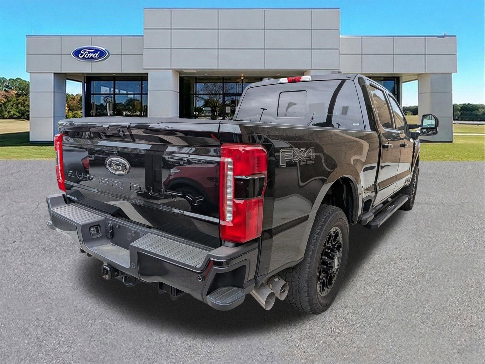 Certified 2026 Ford F250 Lariat w/ Black Appearance Package image 2