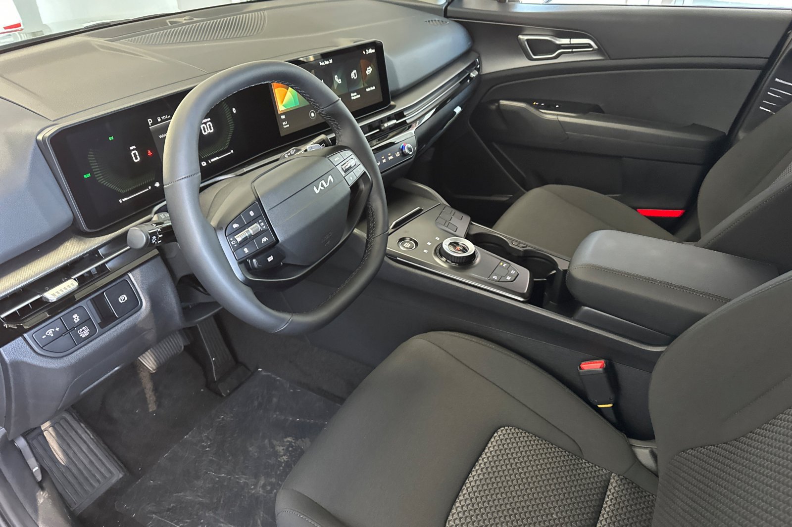 New 2027 Kia Sportage LX FWD image 10