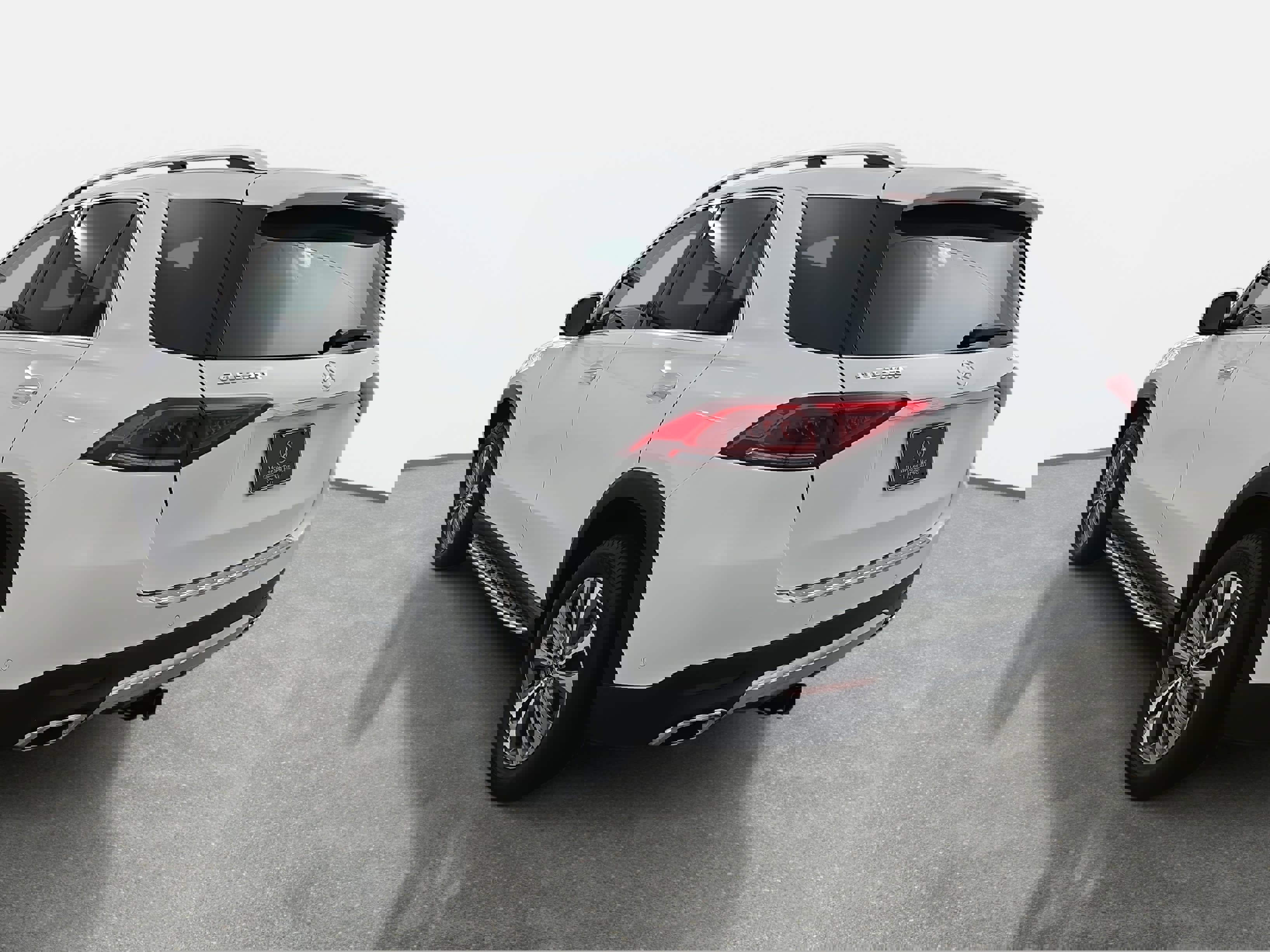 Certified 2022 Mercedes-Benz GLE 350 4MATIC w/ Premium Package image 7