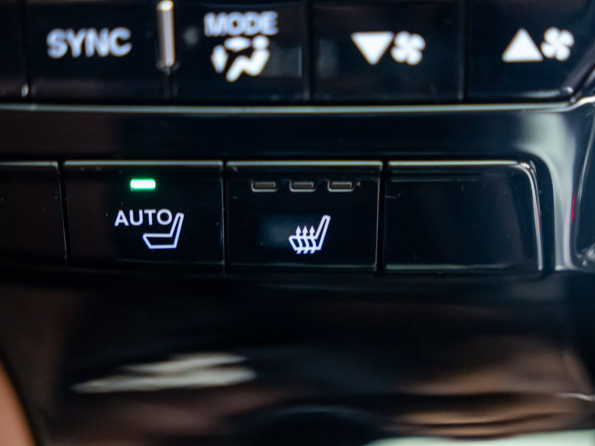 Used 2023 Acura MDX SH-AWD w/ Technology Package image 27