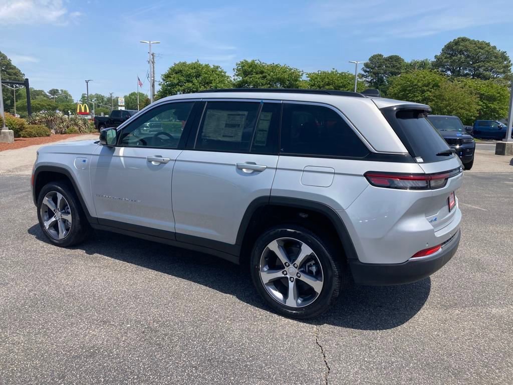 New 2024 Jeep Grand Cherokee Limited 4xe w/ Luxury Tech Group II image 3