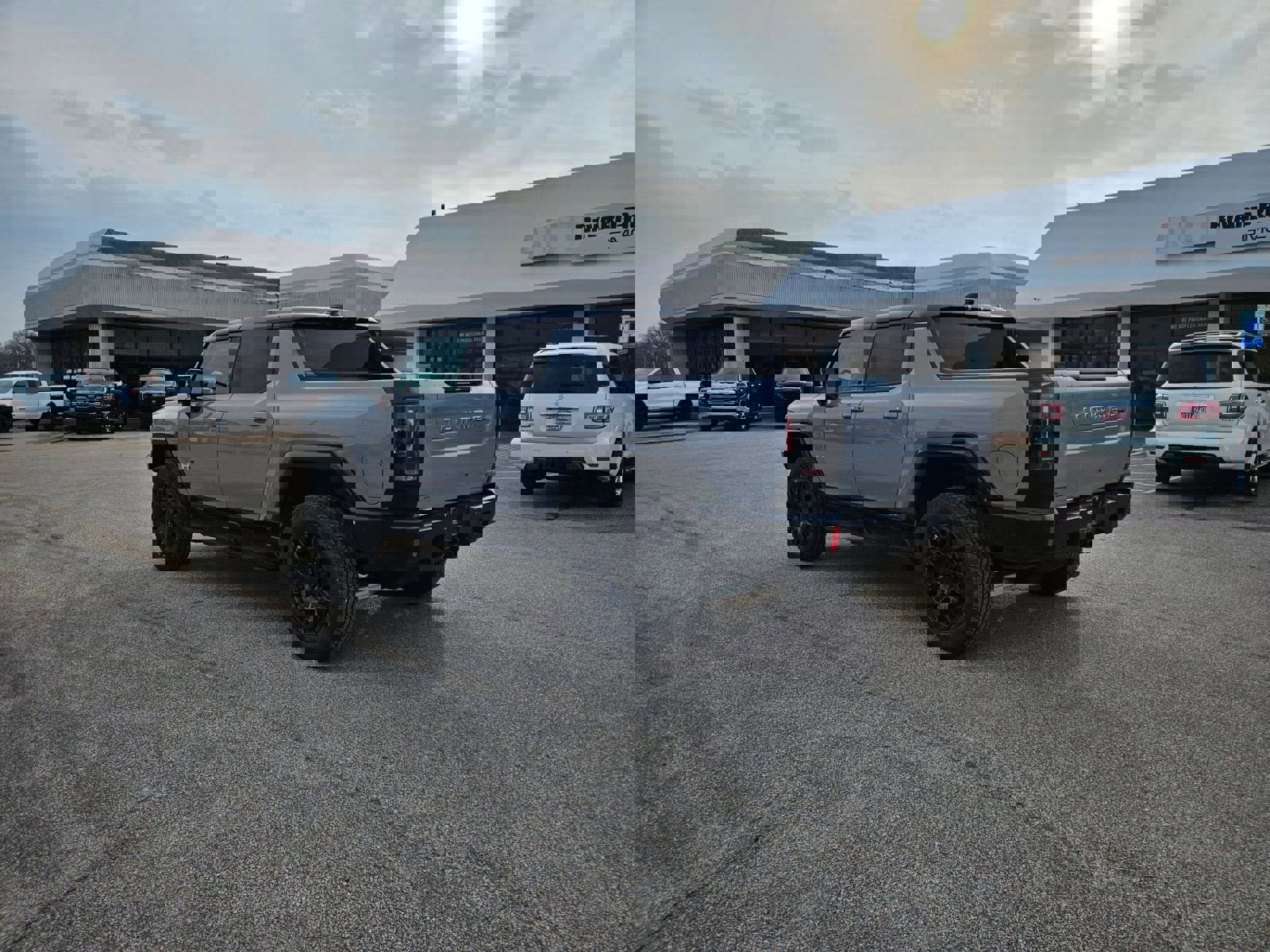 New 2026 GMC Hummer EV 4x4 Crew Cab image 3