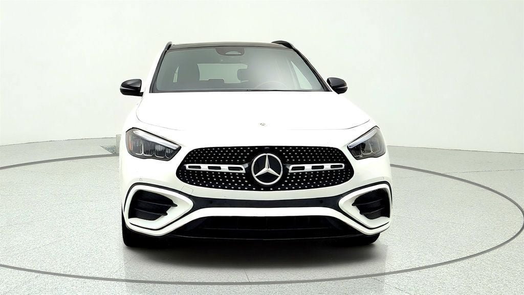 Used 2025 Mercedes-Benz GLA 250 4MATIC image 2