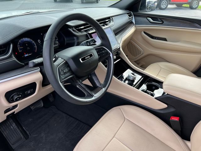 Certified 2023 Jeep Grand Cherokee Limited w/ Luxury Tech Group II AWD/4WD image 27