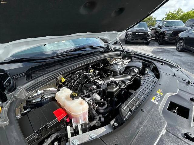 Certified 2022 Jeep Grand Cherokee L Limited RWD image 29