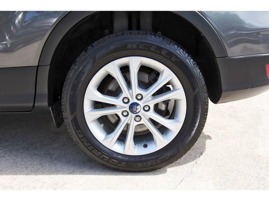 Used 2019 Ford Escape SE image 32