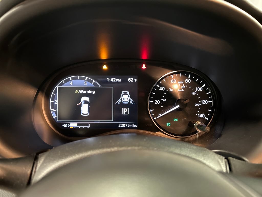 Used 2021 Nissan Kicks SR w/ SR Premium Package FWD image 14