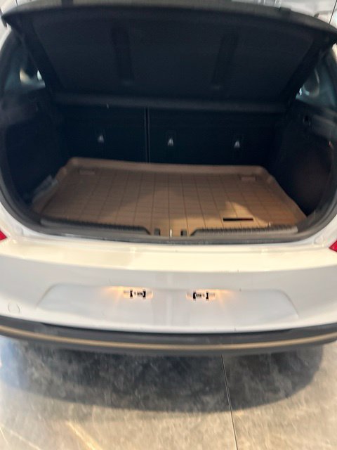 Used 2018 Hyundai Elantra GT FWD image 7