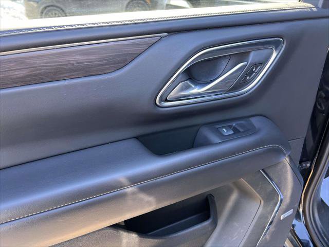 Used 2024 Chevrolet Suburban LT image 11
