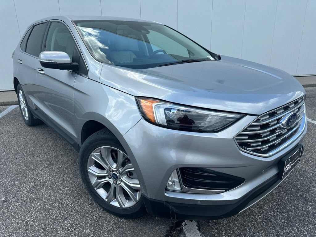 Used 2022 Ford Edge Titanium AWD/4WD image 10