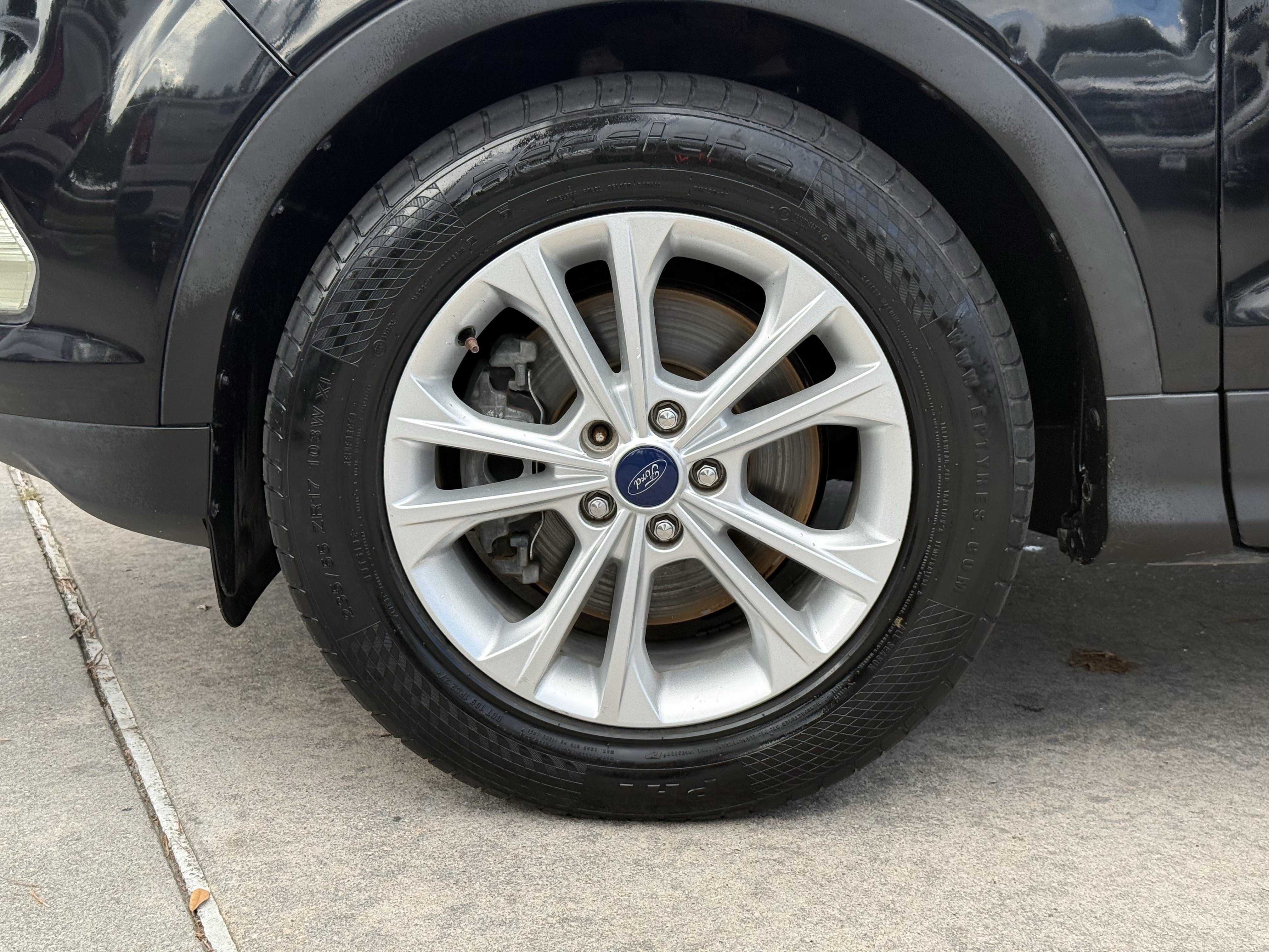 Used 2017 Ford Escape SE FWD image 12