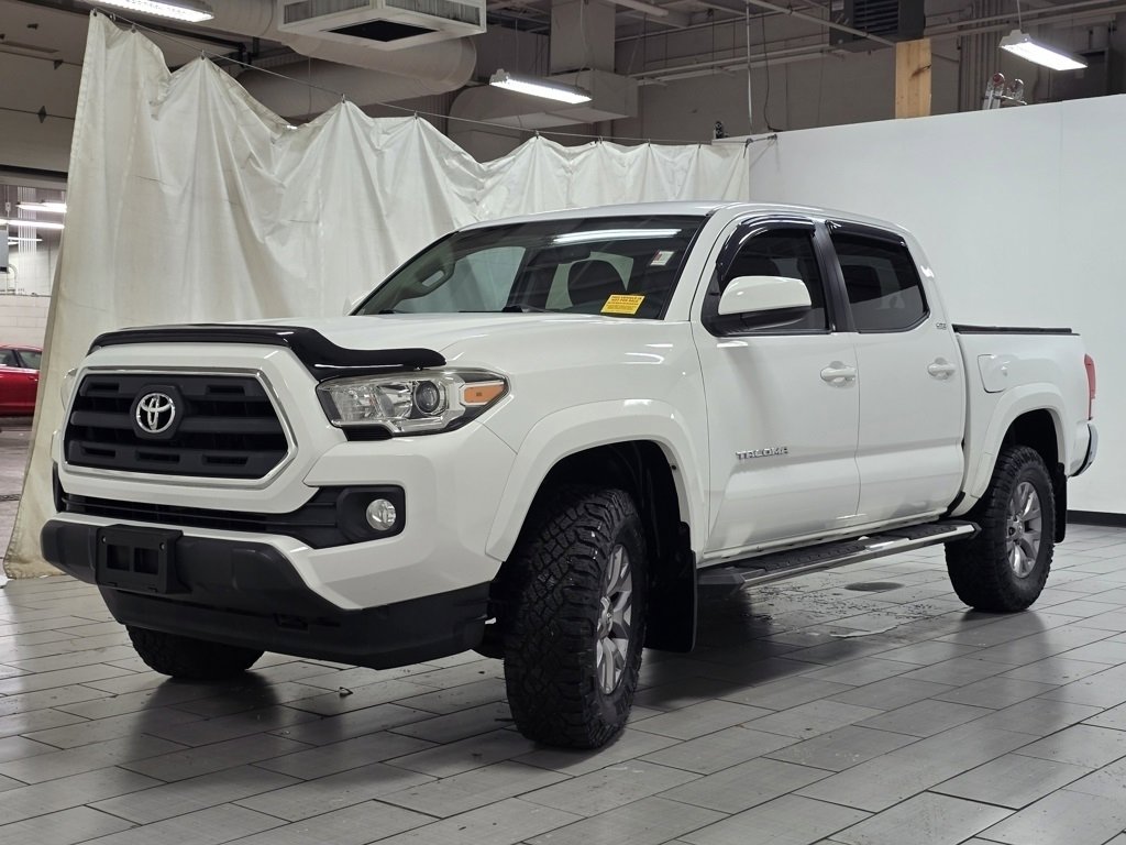Used 2017 Toyota Tacoma SR5 image 9