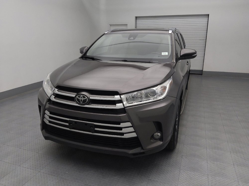 Used 2019 Toyota Highlander XLE FWD image 15
