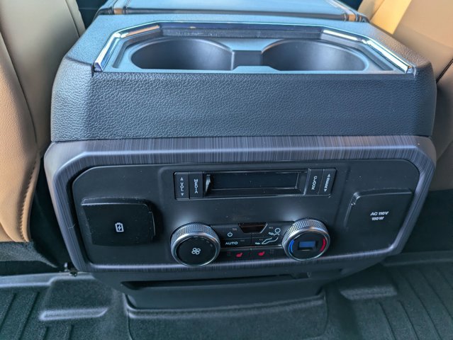 Used 2023 Ford Expedition Platinum AWD/4WD image 18