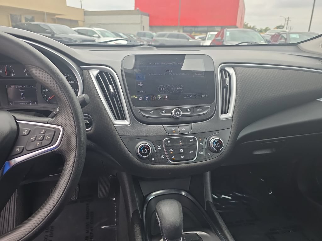 Used 2023 Chevrolet Malibu LT FWD image 12