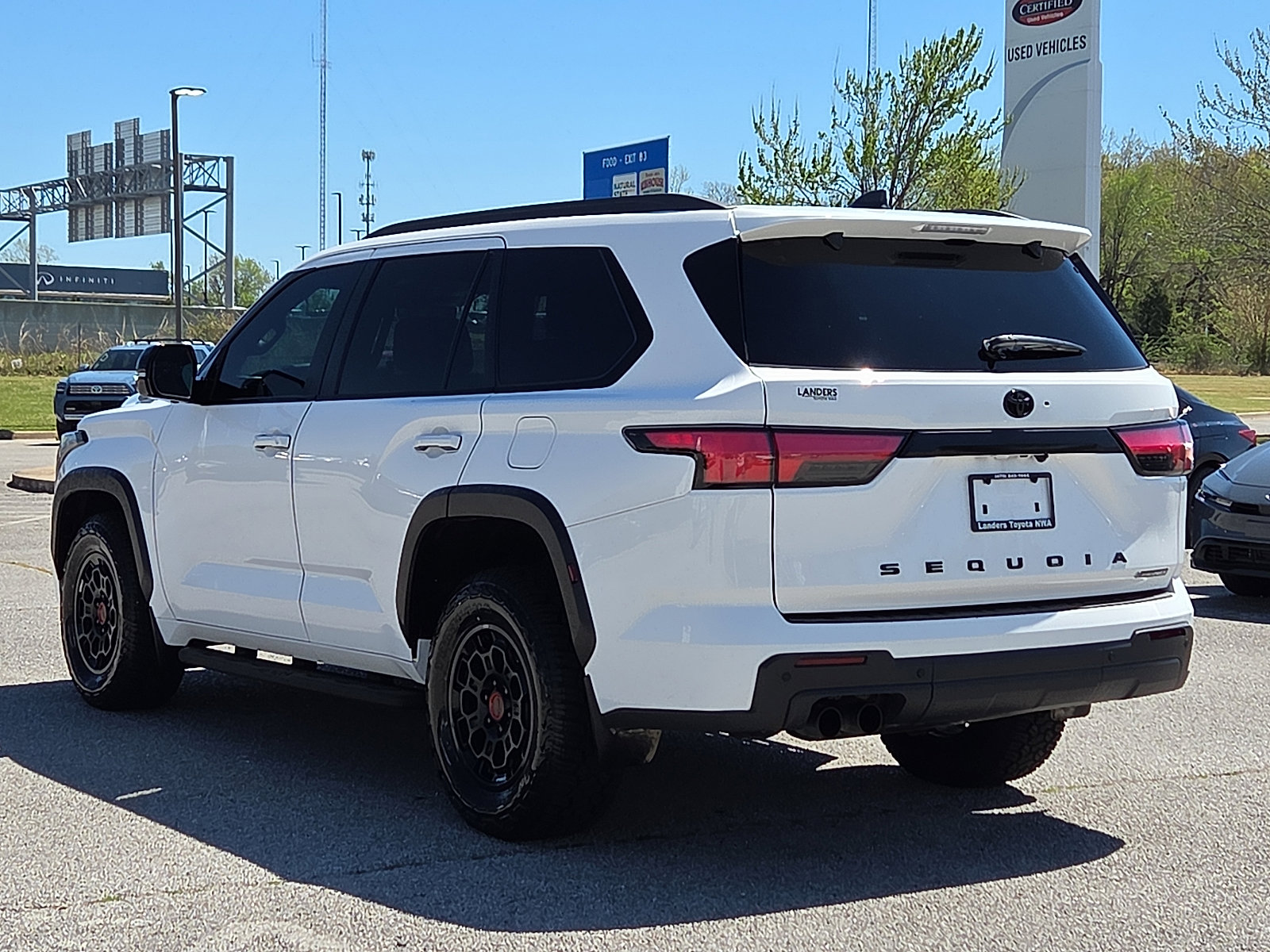 Used 2025 Toyota Sequoia TRD Pro AWD/4WD image 4