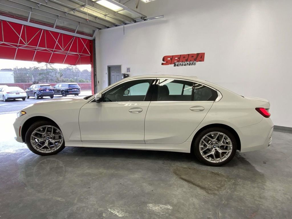 Used 2025 BMW 330i xDrive Sedan w/ Convenience Package image 5