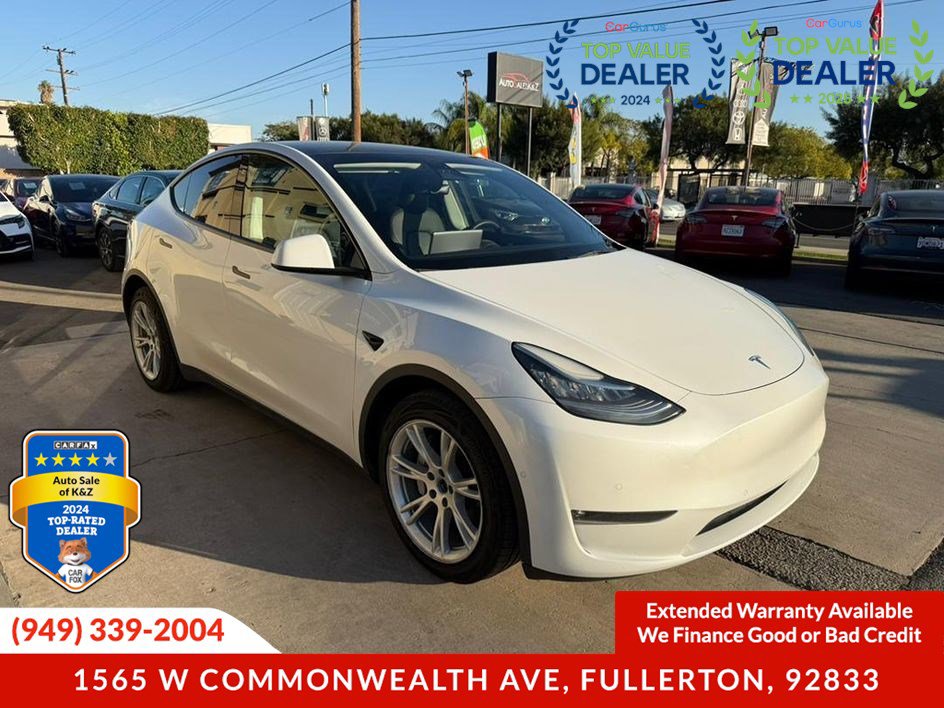 Used 2021 Tesla Model Y Long Range image 12