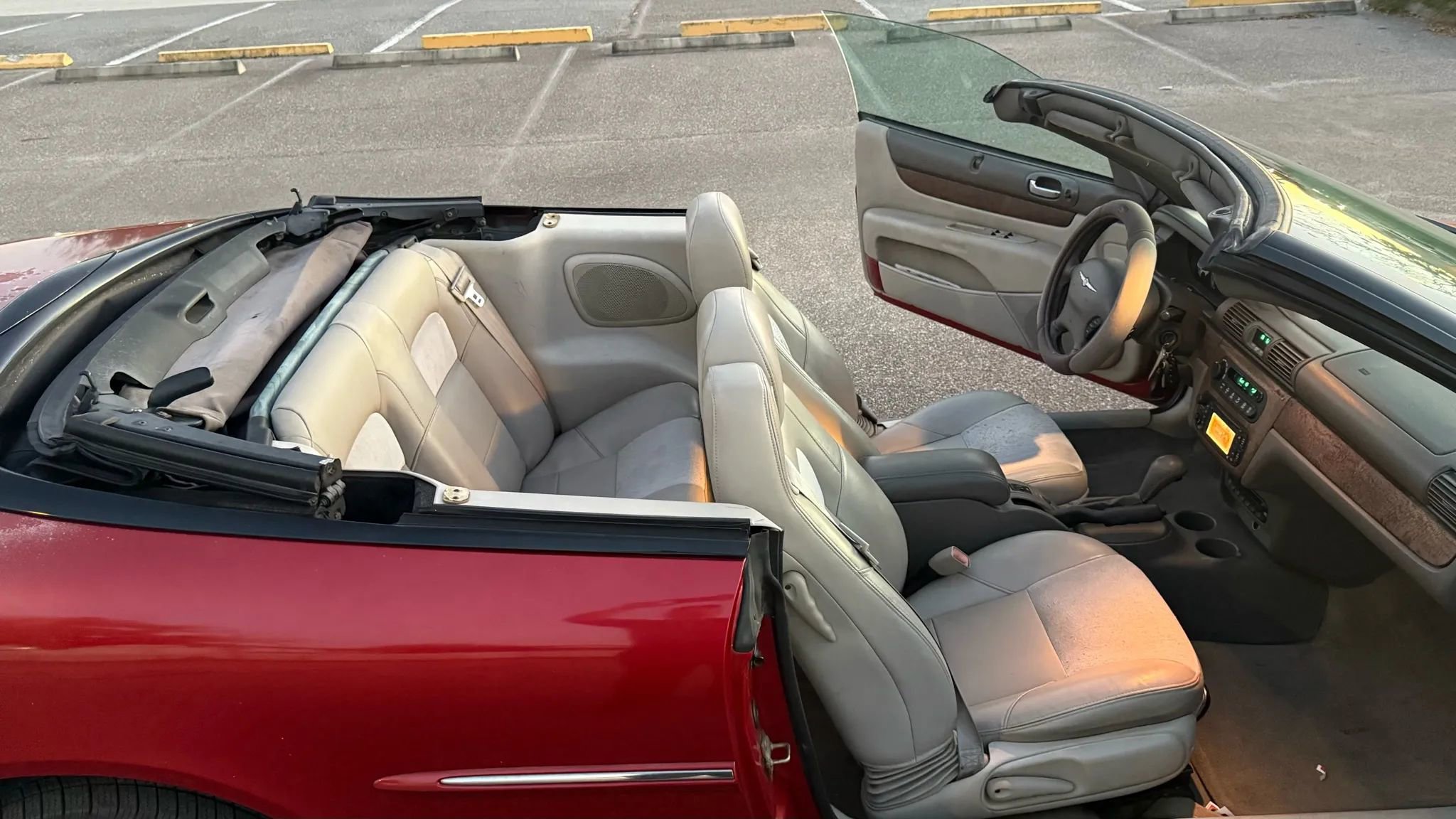 Used 2006 Chrysler Sebring Limited image 14