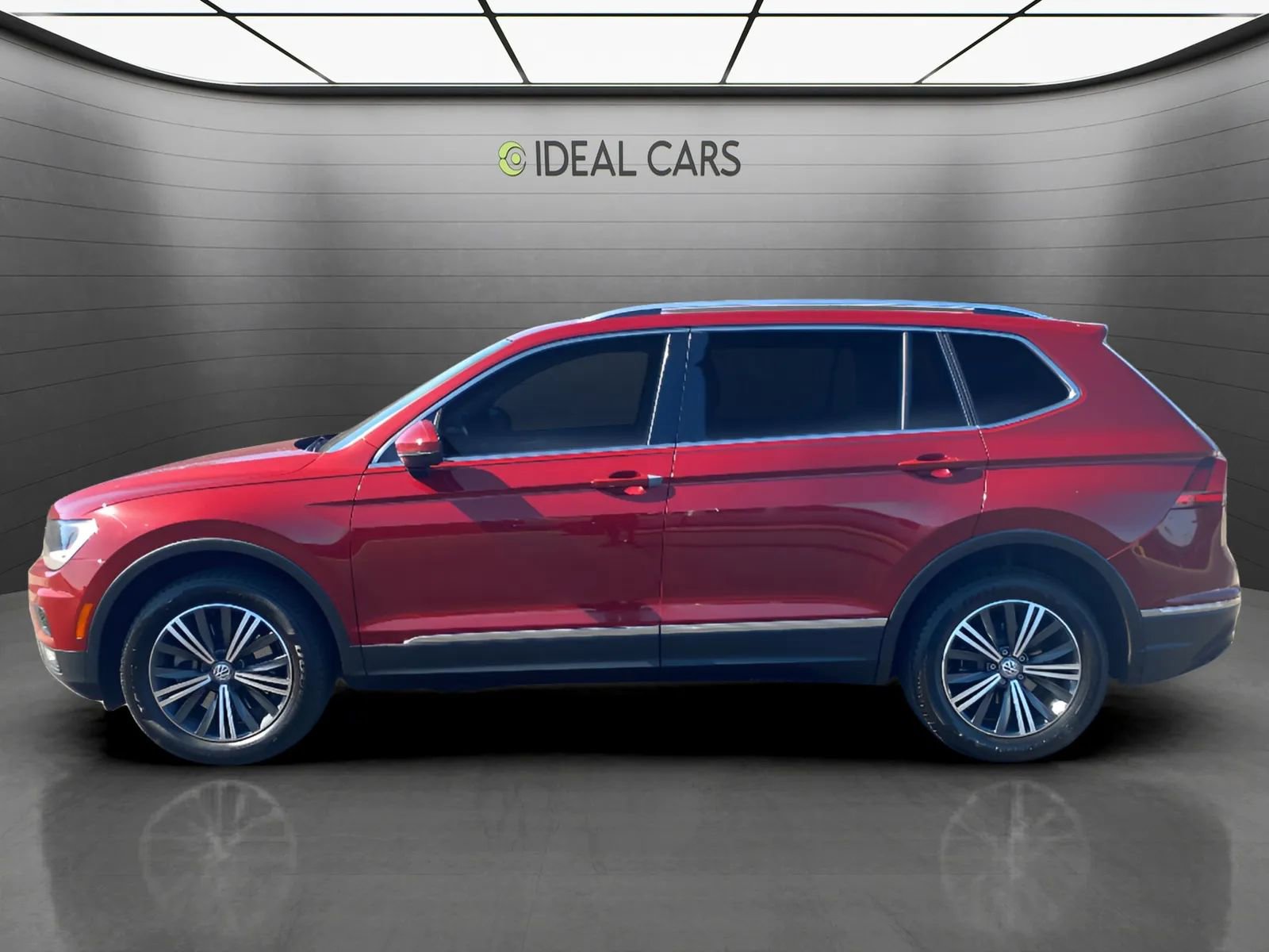 Used 2018 Volkswagen Tiguan SEL FWD image 8