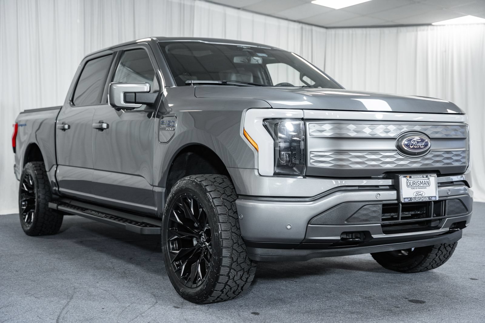 Used 2023 Ford F150 Lightning Lariat w/ Equipment Group 511A High AWD/4WD image 1