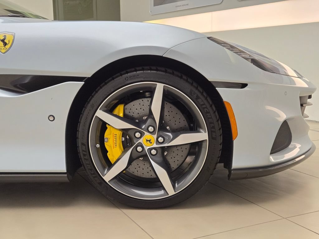 Used 2023 Ferrari Portofino M RWD image 8