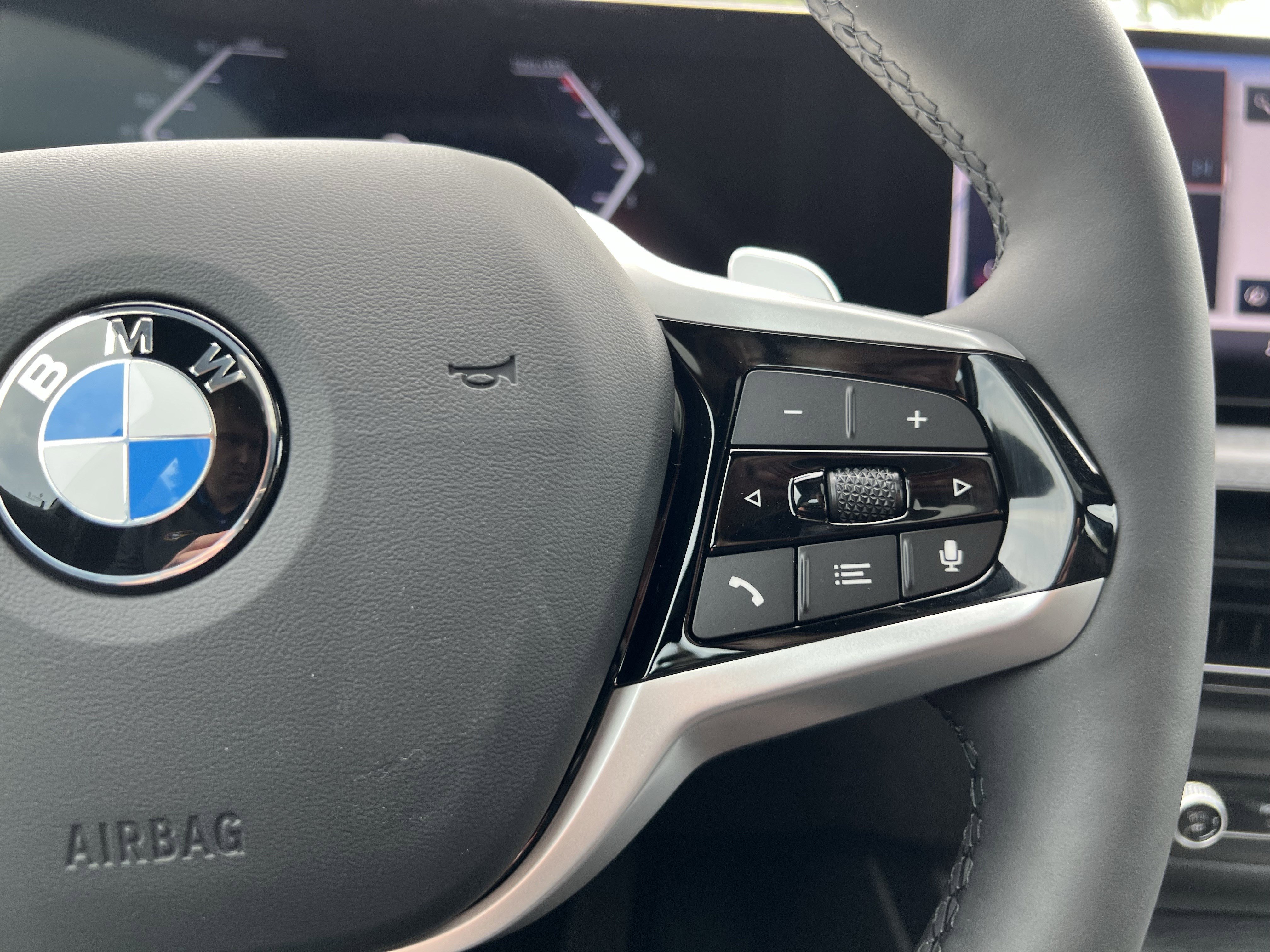 Certified 2025 BMW 330i xDrive Sedan w/ Premium Package AWD/4WD image 22