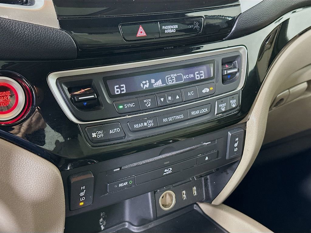 Used 2018 Honda Pilot Touring image 14