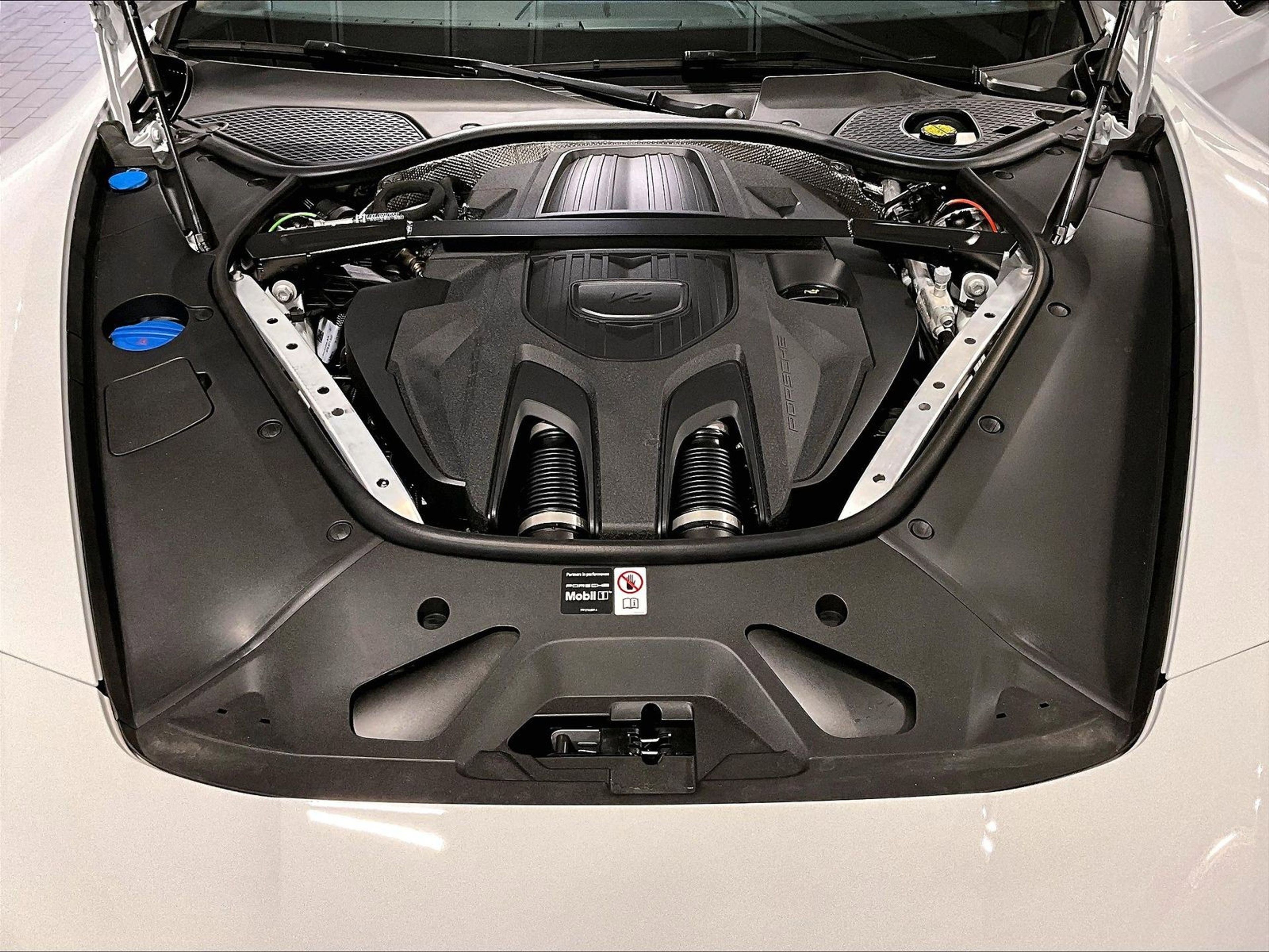 New 2026 Porsche Panamera 4 AWD/4WD image 12