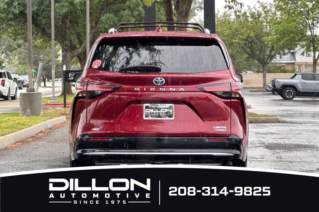 Used 2024 Toyota Sienna Limited AWD/4WD image 8
