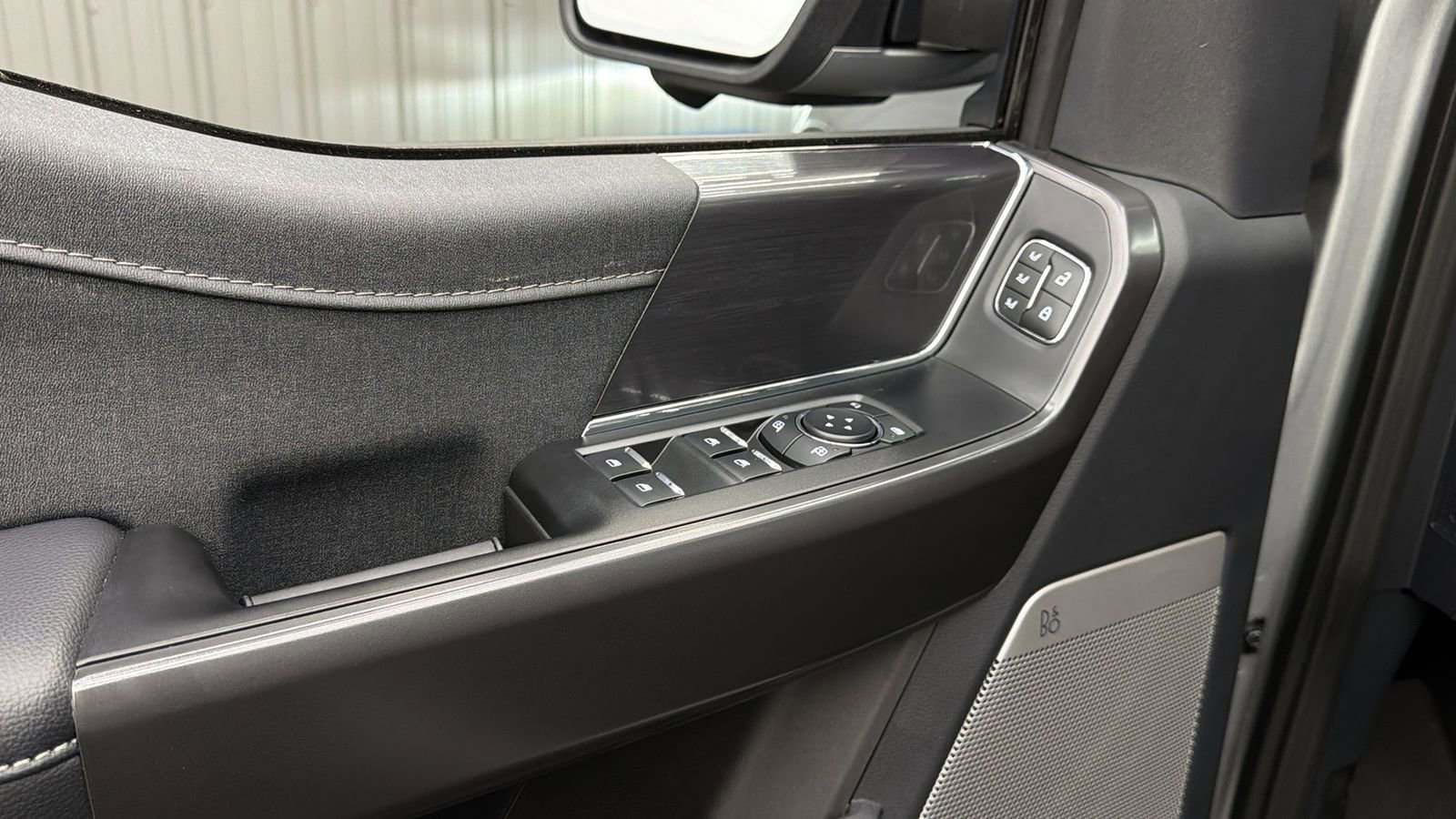 Used 2025 Ford F150 Lariat AWD/4WD image 22