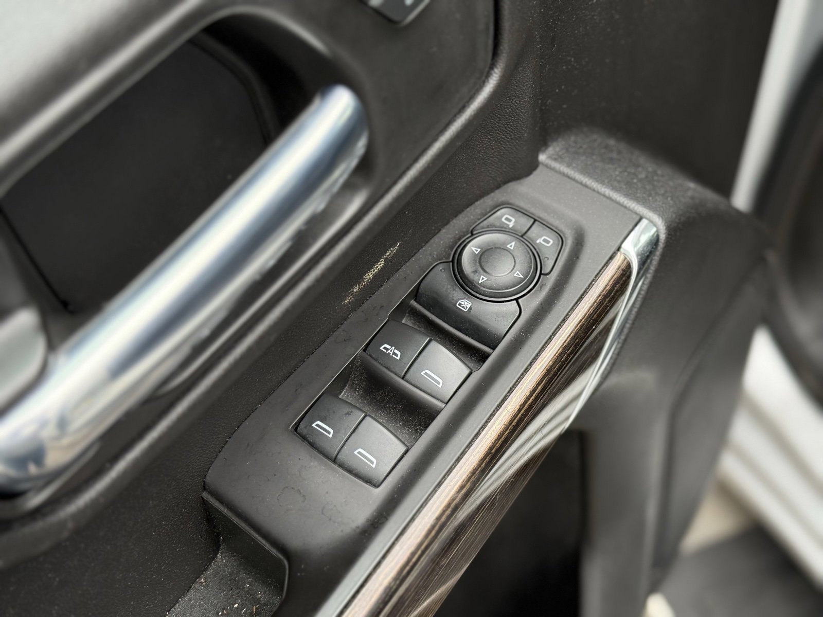 Used 2021 GMC Sierra 1500 SLE image 13