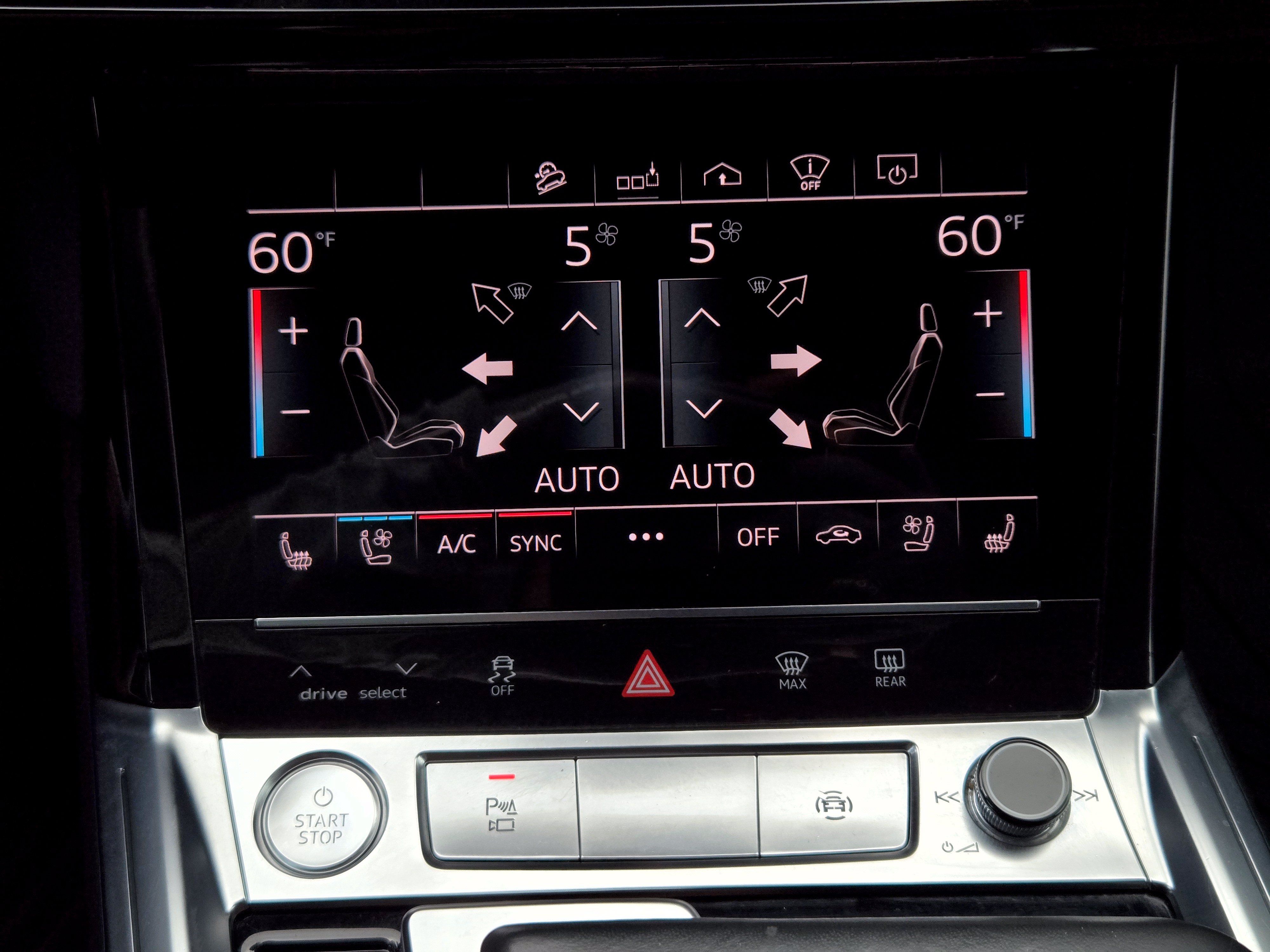 Used 2019 Audi e-tron Prestige w/ Prestige Package AWD/4WD image 26