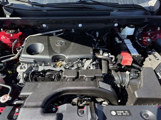 Used 2021 Toyota RAV4 LE image 30