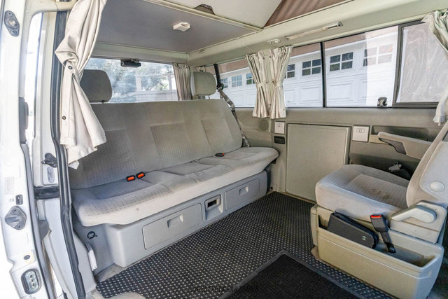 Used 2003 Volkswagen Eurovan MV FWD image 45