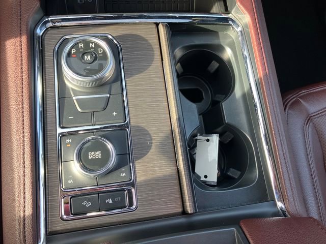 Used 2024 Ford Expedition Limited image 6