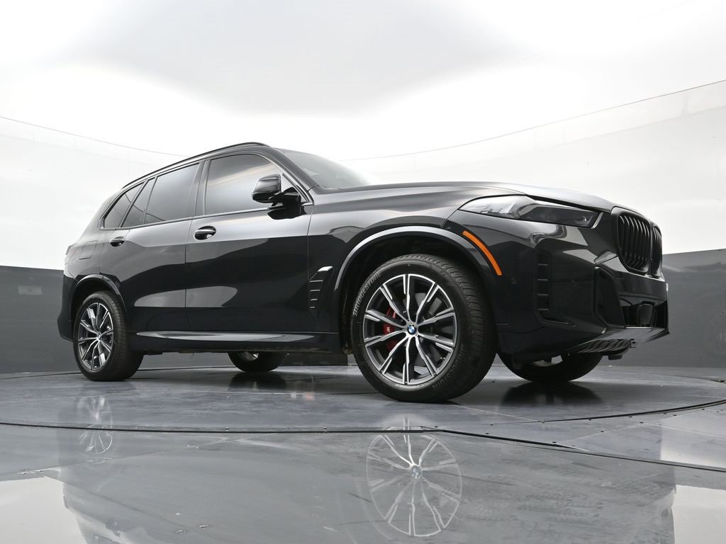 Used 2026 BMW X5 xDrive40i w/ M Sport Package image 24