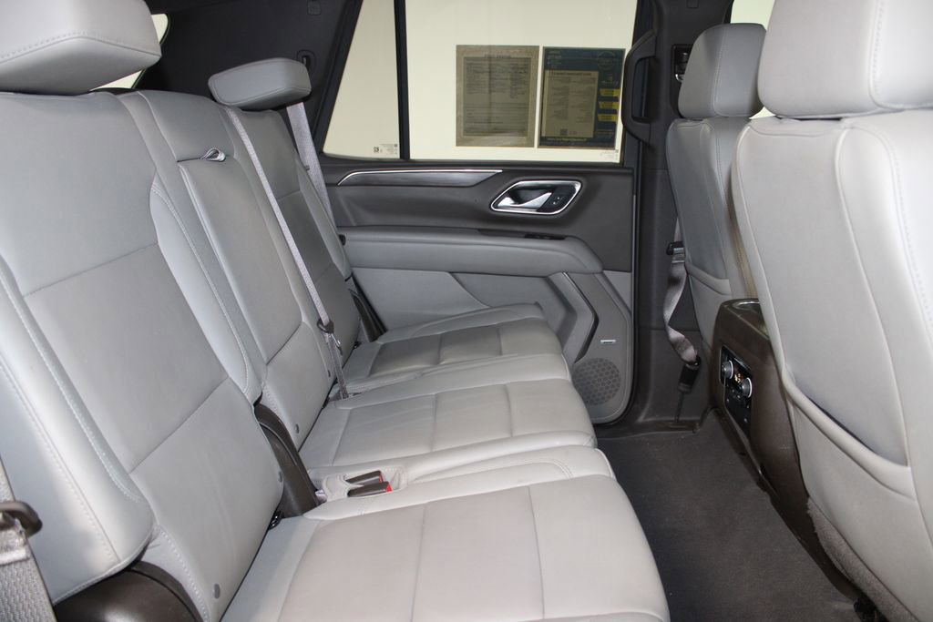 Used 2022 Chevrolet Tahoe LT w/ Luxury Package RWD image 30